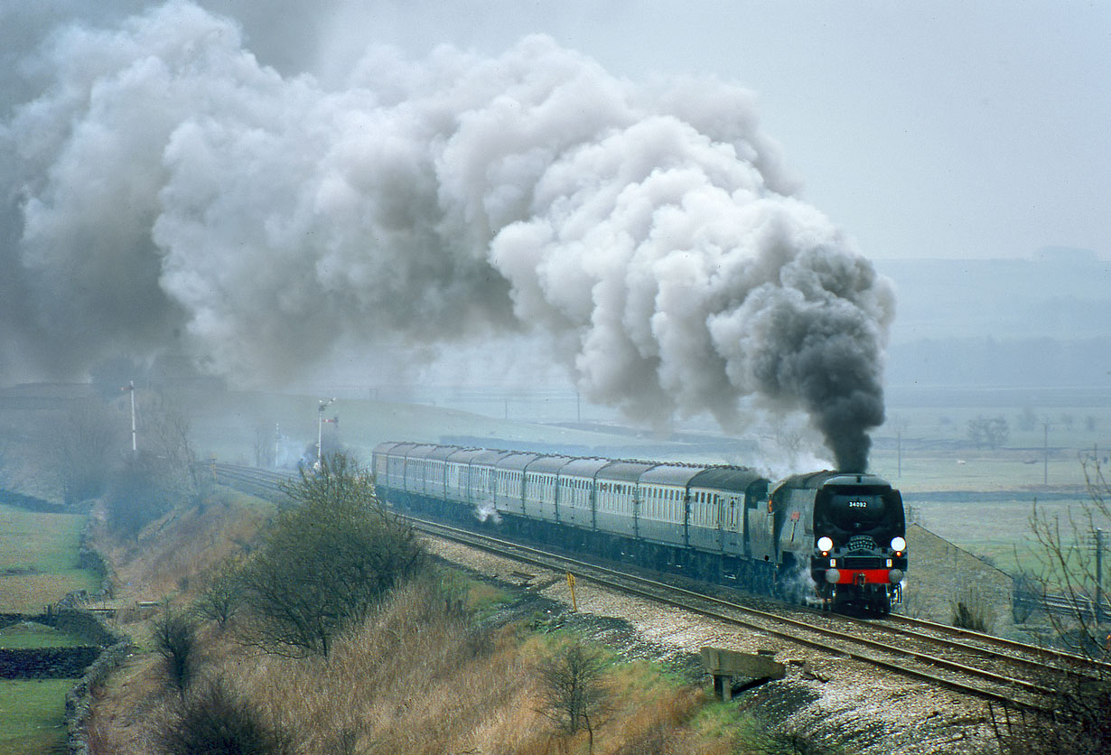 34092 Settle Junction 7 April 1984