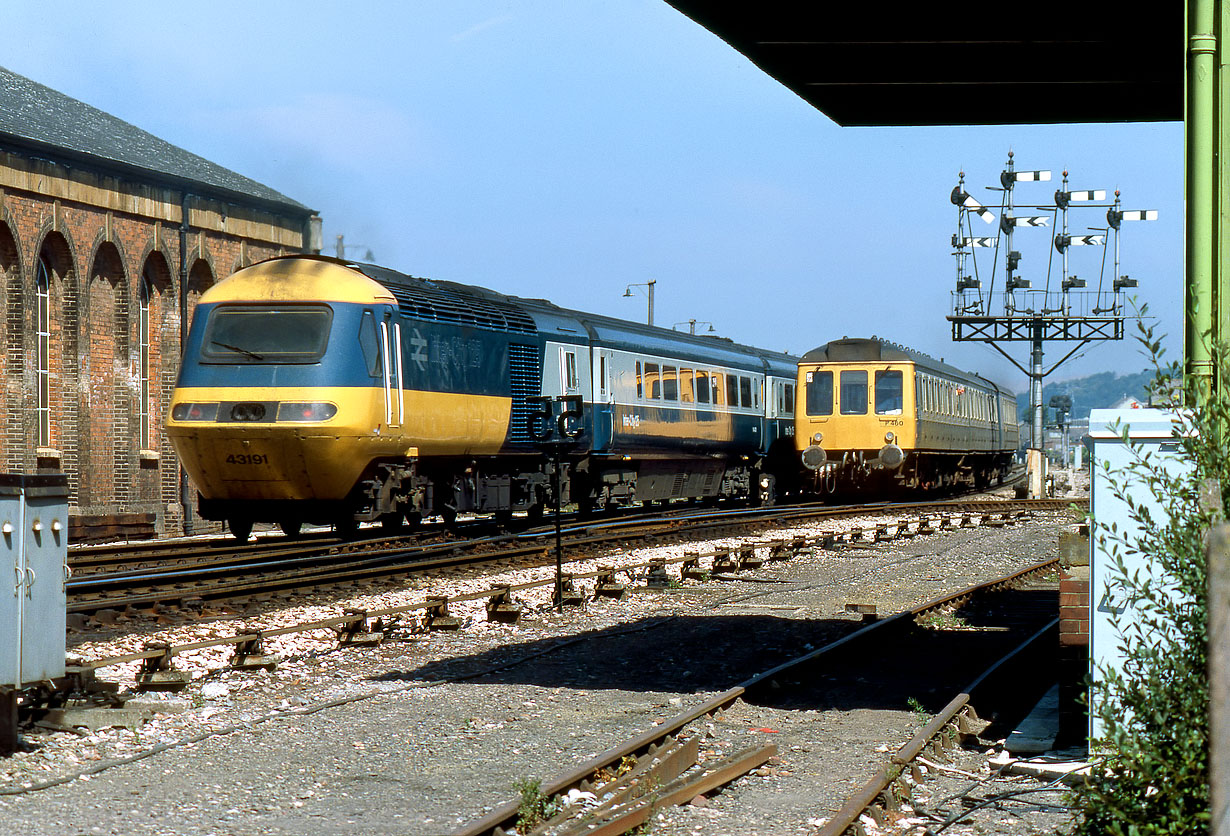 43191 & P460 Exeter St Davids 27 July 1984