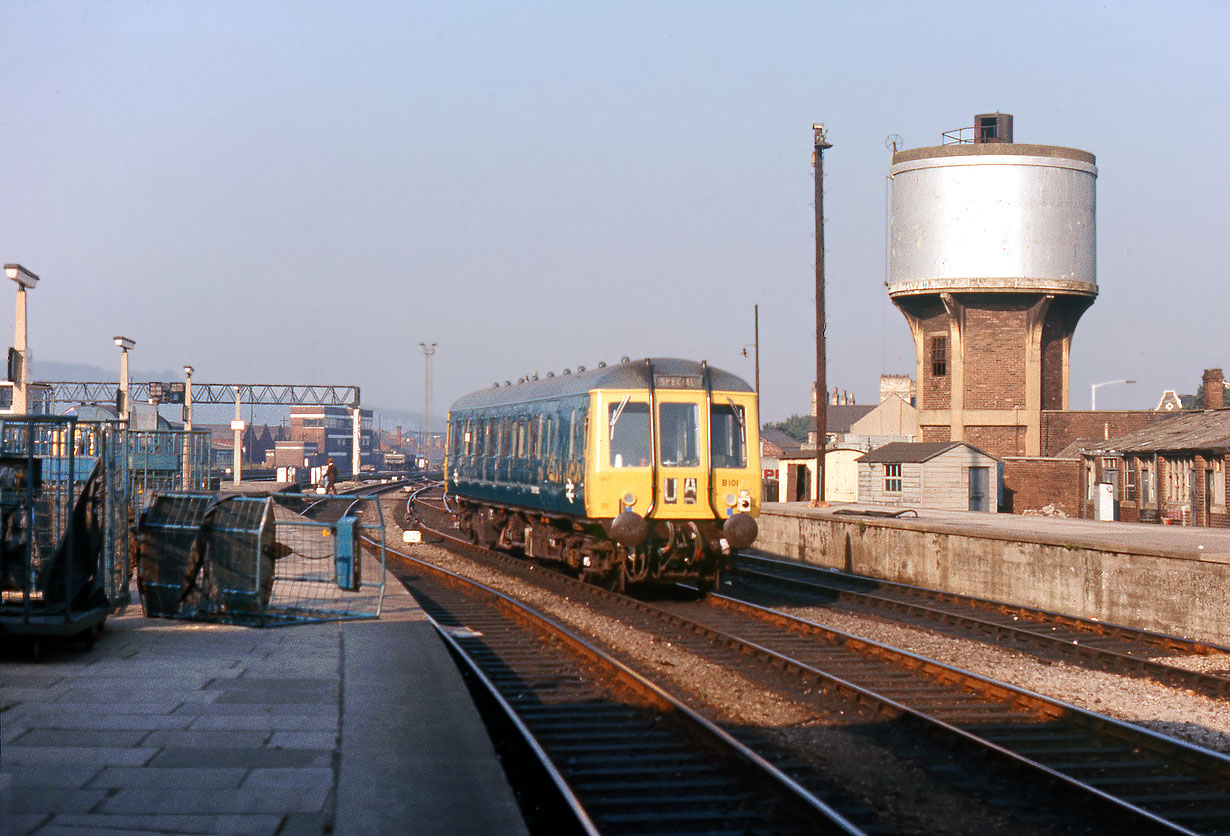 975023 Cardiff Central 11 September 1973